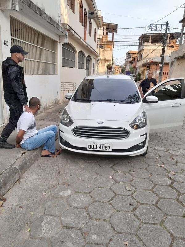 Imagens mostram momento em que o suspeito do crime em Marechal Floriano foi preso por Polícia Civil