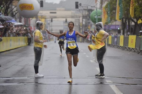 A etíope Mestawut Fikir foi a vencedora da prova feminina por Rodrigo Gavini