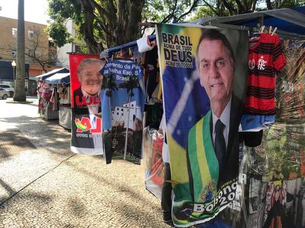 "Datatoalha" na Praça Costa Pereira por Atílio Esperandio