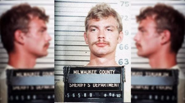 Foto de Jeffrey Dahmer em 1982, preso por atentato ao pudor: série da Netflix conta os crimes do Canibal de Wisconsin