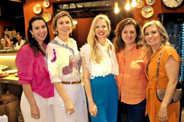 Lívia Brocco, Andrea Romano, Janaína Pignaton,Cristina Cabaleiro e Rosenir Rosetti