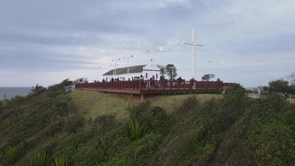 Ponta da Fruta ganha mirante com deque na Igreja Nossa Senhora dos Navegantes por Everton Thiago/PMVV