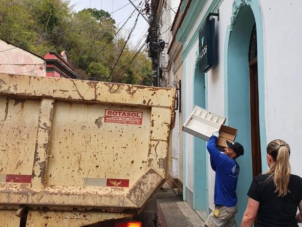 Assalto as agencias de Santa Teresa por Carlos Alberto Silva