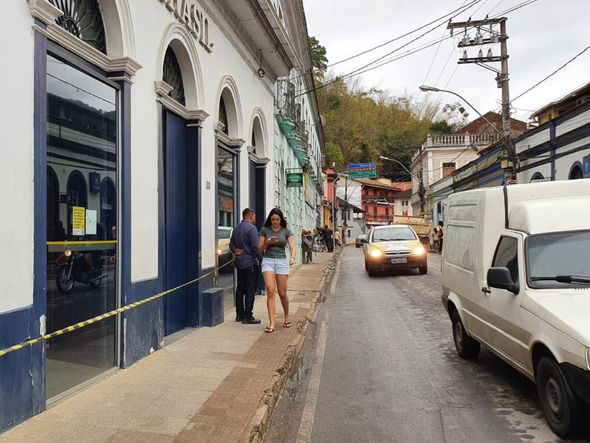 Assalto as agencias de Santa Teresa por Carlos Alberto Silva