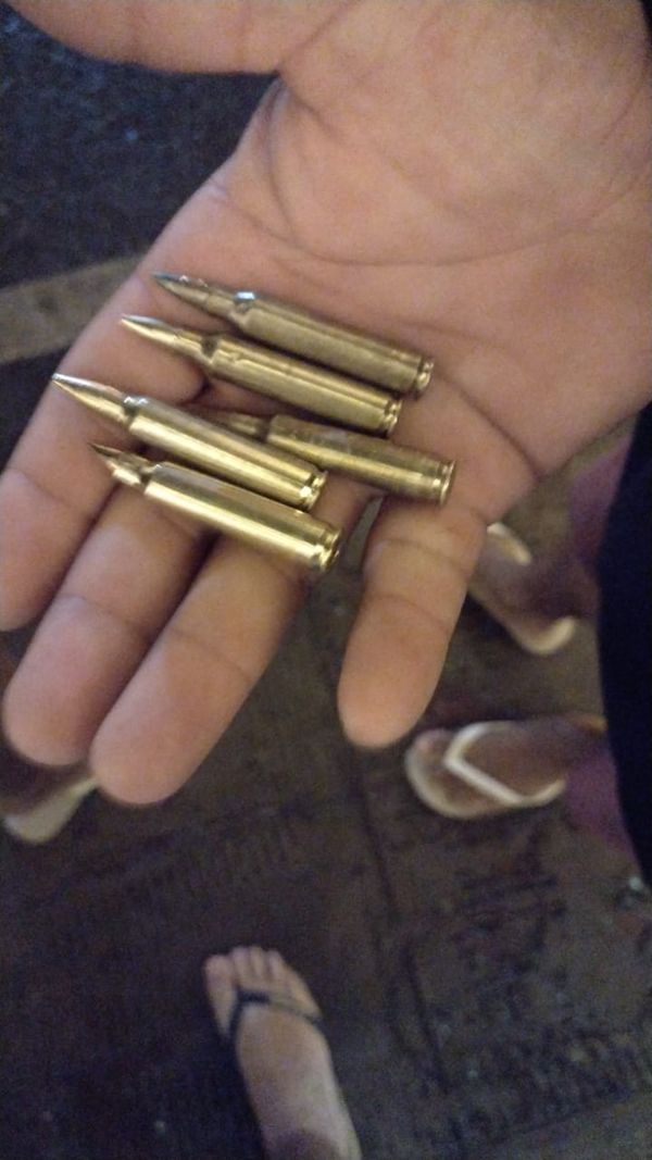 Criminosos atiraram contra viaturas e invadiram bancos em Santa Leopoldina por Foto leitor