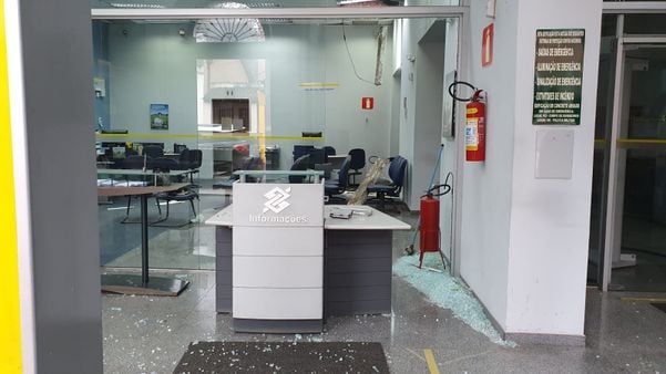 Interior da agência do Banco do Brasil  por Carlos Alberto Silva | A Gazeta