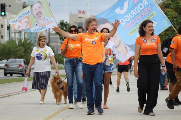 Último dia foi de andar e tentar conquistar votos dos indecisos por Vitor Recla