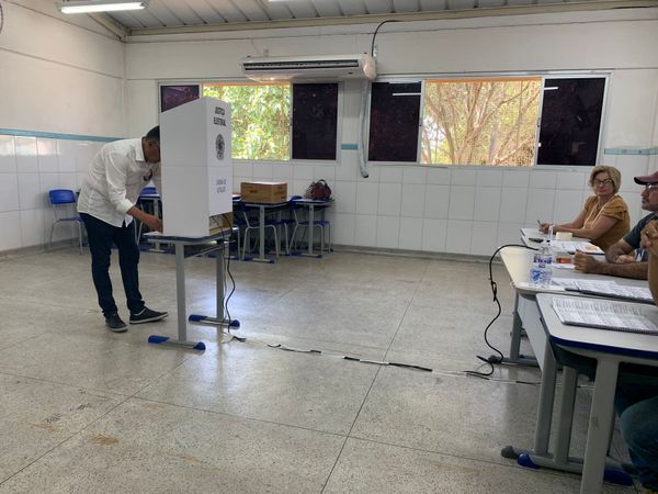 Audifax Barcelos (Rede) vota na Serra