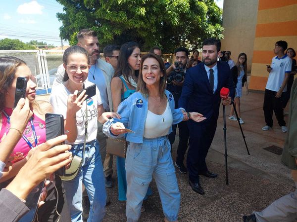 Soraya votou em Campo Grande, na manhã deste domingo (02)