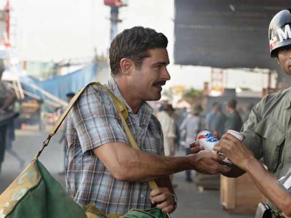 Zac Efron leva bebida para amigos na Guerra em ‘Operação Cerveja’