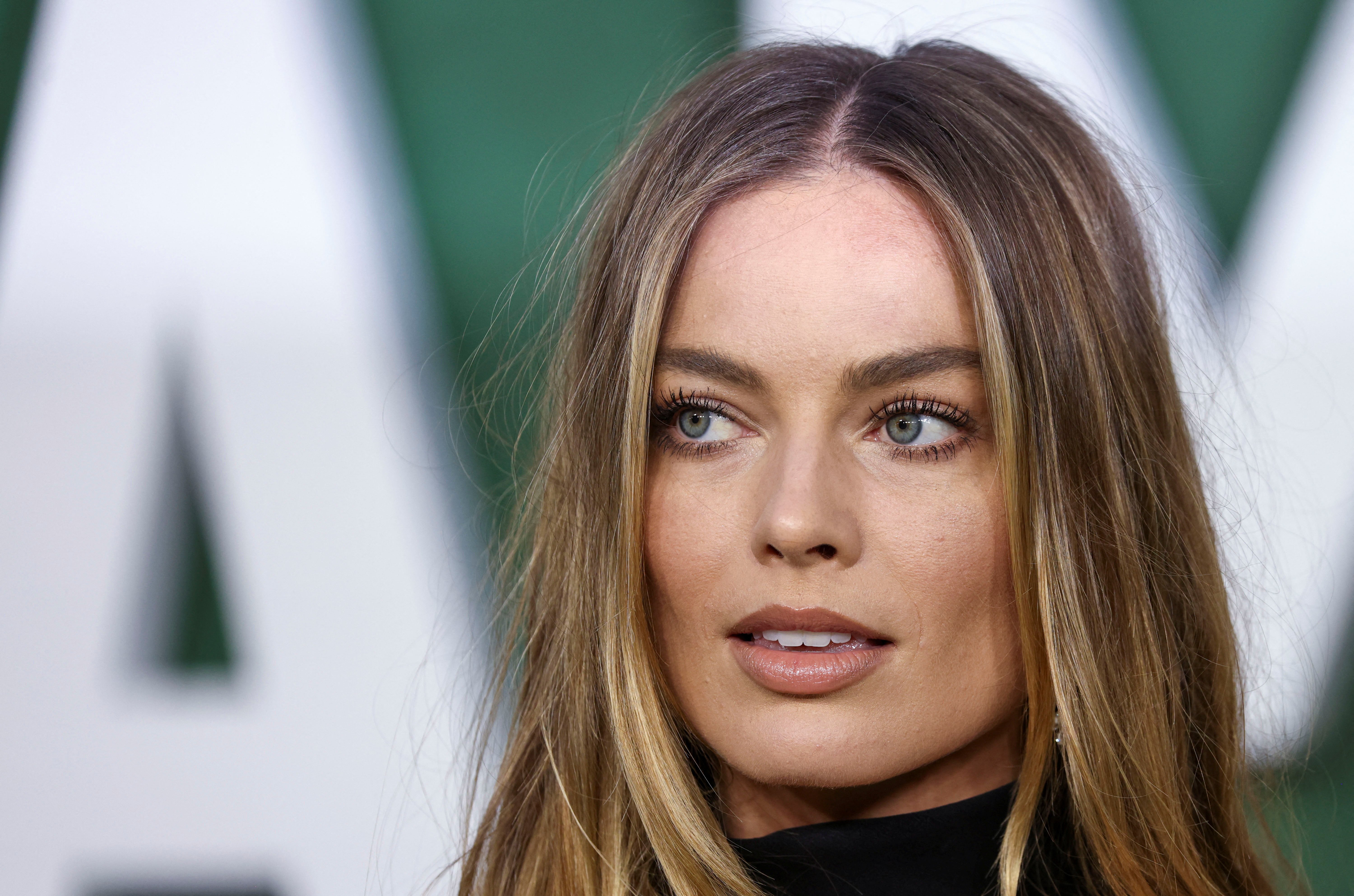 HZ | Babilônia: Margot Robbie convenceu diretor a fazer cena de beijo com  Brad Pitt | A Gazeta