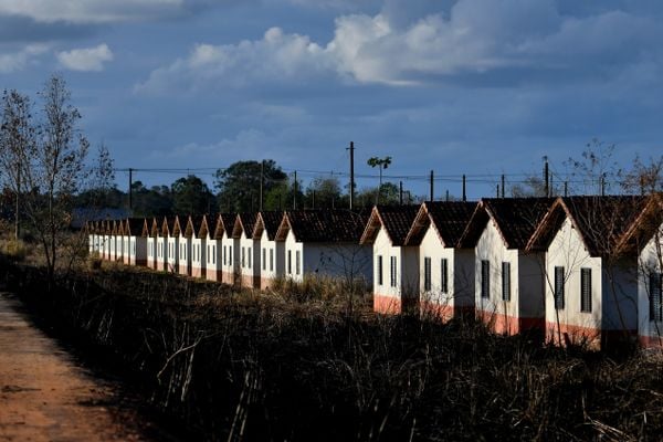 Casas do condomínio Mata do Cacau do programa Minha Casa Minha Vida em Linhares por Fernando Madeira