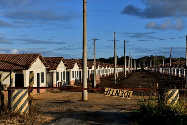 Casas do condomínio Mata do Cacau do programa Minha Casa Minha Vida em Linhares por Fernando Madeira