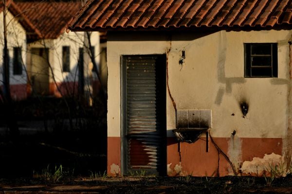 Casas do condomínio Mata do Cacau do programa Minha Casa Minha Vida em Linhares por Fernando Madeira