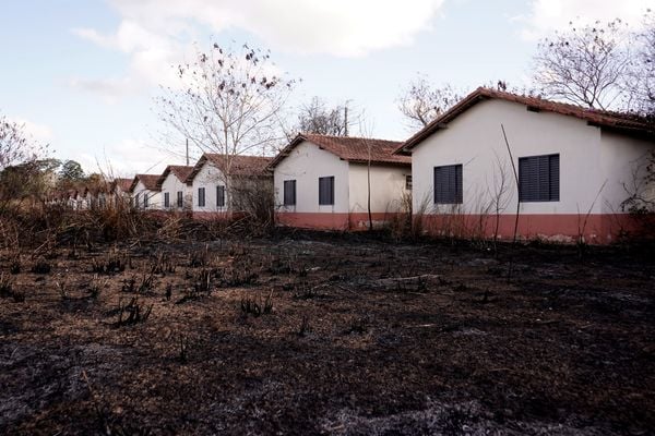 Casas do condomínio Mata do Cacau do programa Minha Casa Minha Vida em Linhares por Fernando Madeira