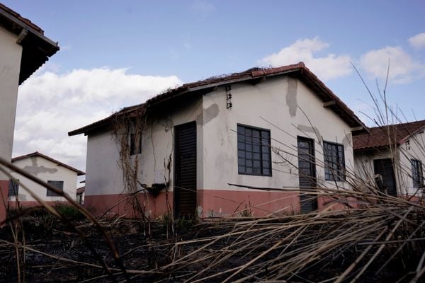 Casas do condomínio Mata do Cacau do programa Minha Casa Minha Vida em Linhares por Fernando Madeira