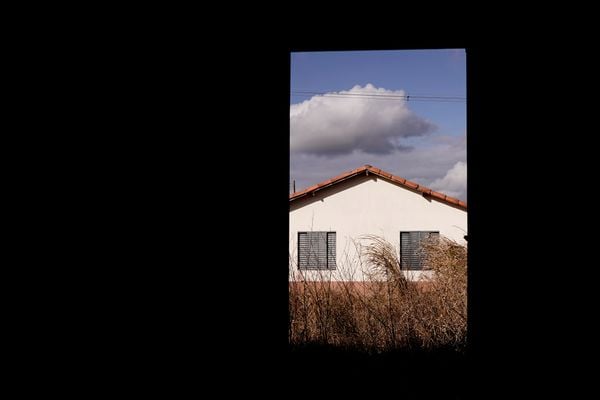 Casas do condomínio Mata do Cacau do programa Minha Casa Minha Vida em Linhares por Fernando Madeira