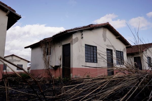 Casas do condomínio Mata do Cacau do programa Minha Casa Minha Vida em Linhares por Fernando Madeira