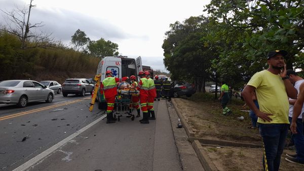  Acidente na BR 101 em Guaraná, Aracruz, nesta quarta-feira (5)