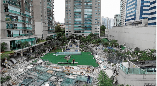 Desabamento área lazer Residencial Gran Parc ocorrida em 19 de julho de 2016  por Segundo Rezende