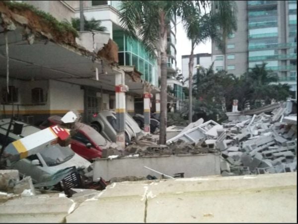 Desabamento área lazer Residencial Gran Parc ocorrida em 19 de julho de 2016 