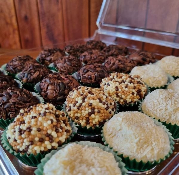 Brigadeiros da dona Nena por Reprodução @filhadocombu