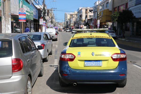 Carro da Guarda Municipal de Cariacica monitora o trânsito e identifica irregularidades por Claudio Postay