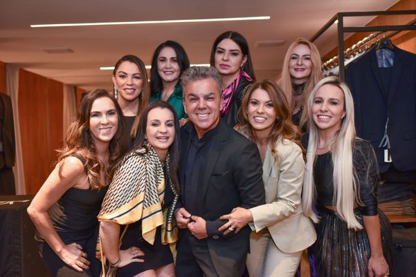 Katia Mantovaneli, Tatiane Emerick, Ivan Aguilar,  Luciomar Soares,  Mauricia Martins,  Thais Carvalho,  Adelia Roncetti, Ana Claudia Caldeira e Rosana Soares
