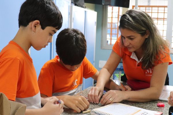 Na Escola Monteiro, em Vitória, projetos permitem aos alunos aprender na prática  por Escola Monteiro/Divulgação
