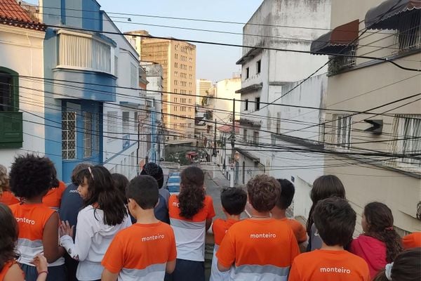 Na Escola Monteiro, em Vitória, projetos permitem aos alunos aprender na prática 