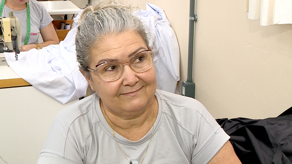 Fábrica de Colatina produz roupas de padres para todo o país