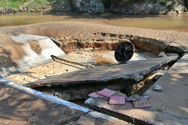 Rompimento de adutora alagou trecho da Avenida Beira-Mar próximo ao Saldanha por Fernando Madeira
