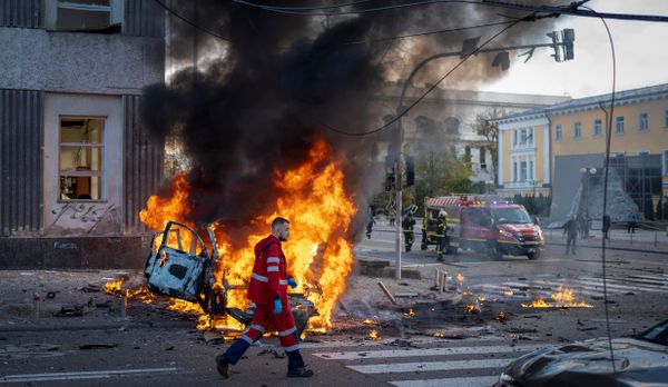 Rússia faz o maior ataque contra a Ucrânia após destruição de ponte