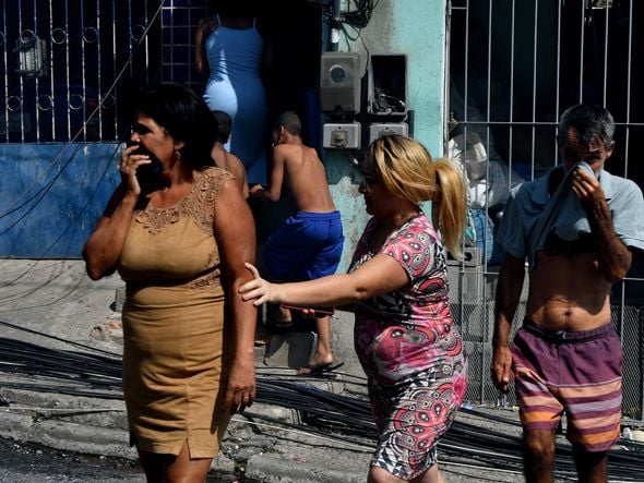 Criminosos incendiaram um ônibus no bairro Consolação. Foto: Fernando Madeira por Fernando Madeira