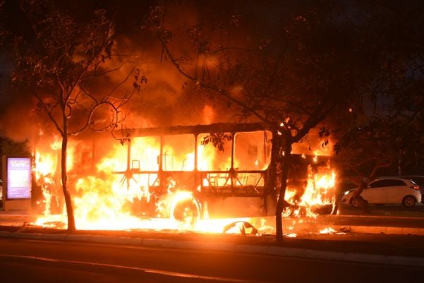 Incêndio em ônibus