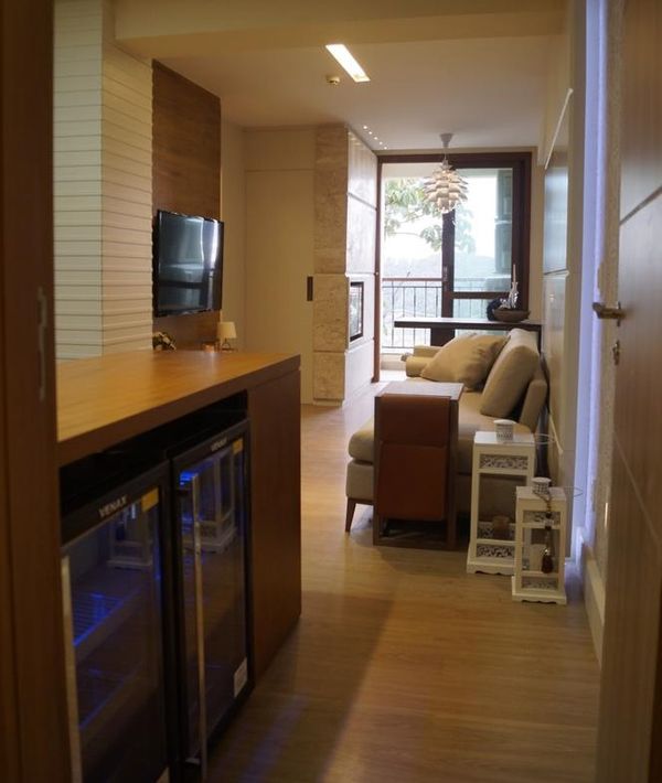 Optar por eletrodomésticos menores ou de embutir para aproveitar os espaços por Projeto de Fernanda Julião