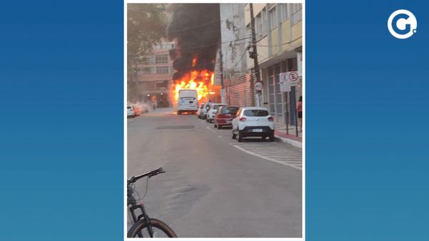 Quarto ônibus é alvo de ataques na altura do Parque Moscoso, em Vitória