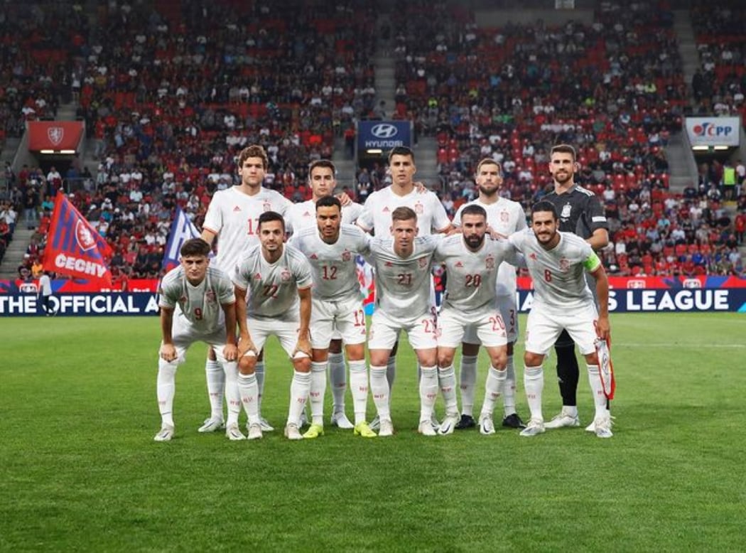 Jogo de futebol entre croácia e espanha, sistema de escalação