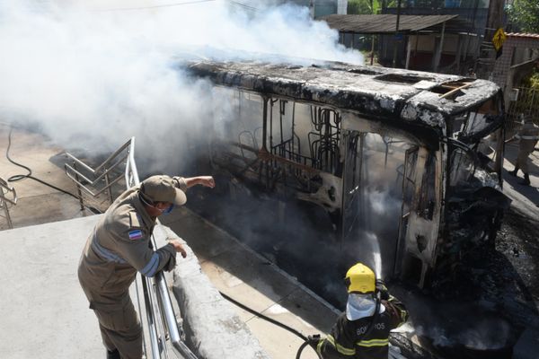 Terceiro ataque a ônibus é registrado em Santo Antônio, Vitória, nesta terça-feira (11)