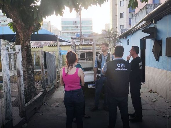 Imagens mostram condições precários dentro de hotel em Vitória por Instagram | @deputadajanetedesa