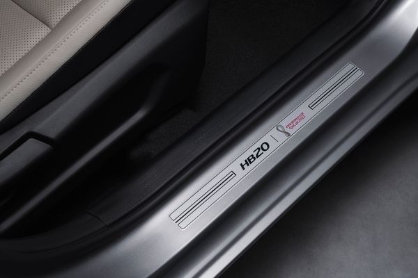 O carro terá soleira personalizada  por Hyundai/Divulgação