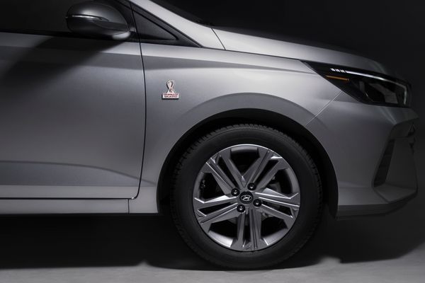 Versão terá rodas de liga leve com pintura exclusiva em cinza por Hyundai/Divulgação