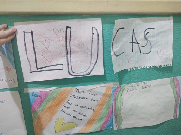 Amigos de Lucas fizeram homenagens para ele na escola onde ele estuda