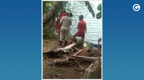O corpo foi encontrado às margens da lagoa no bairro Interlagos, em Linhares