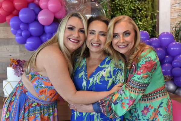 Nazaré Neves e irmãs