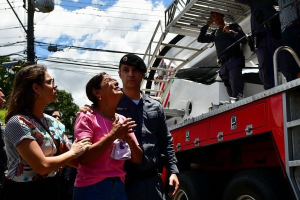 Sepultamento do soldado da polícia militar no cemitério São Pedro, bairro Santo André, em Cariacica, Bruno Mayer Ferrani, morto durante uma ocorrência,  por Fernando Madeira