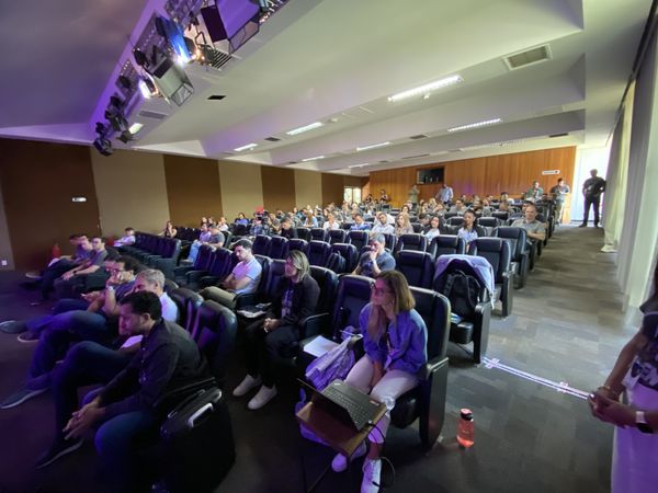 A InovaWeek começou nesta terça (18) e vai até sexta (21) desta semana