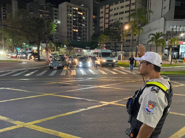 Atuação da Guarda Civil de Vitória durante o protesto. por Gedyson Viana