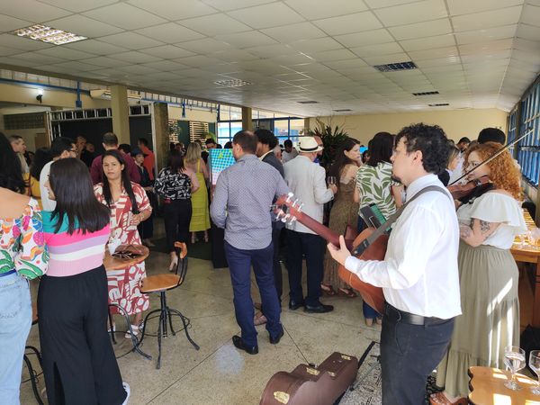 A trilha sonora do evento foi embalada pela dupla musical Distaccato por Lara Mireny