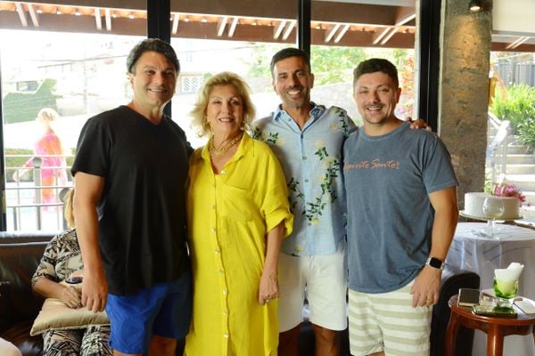 Anamaria Castro e os filhos Serginho, Léo e Giuliano